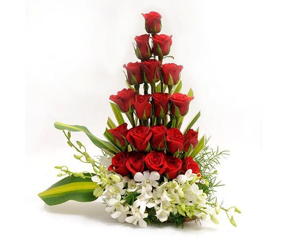 red rose arrangement